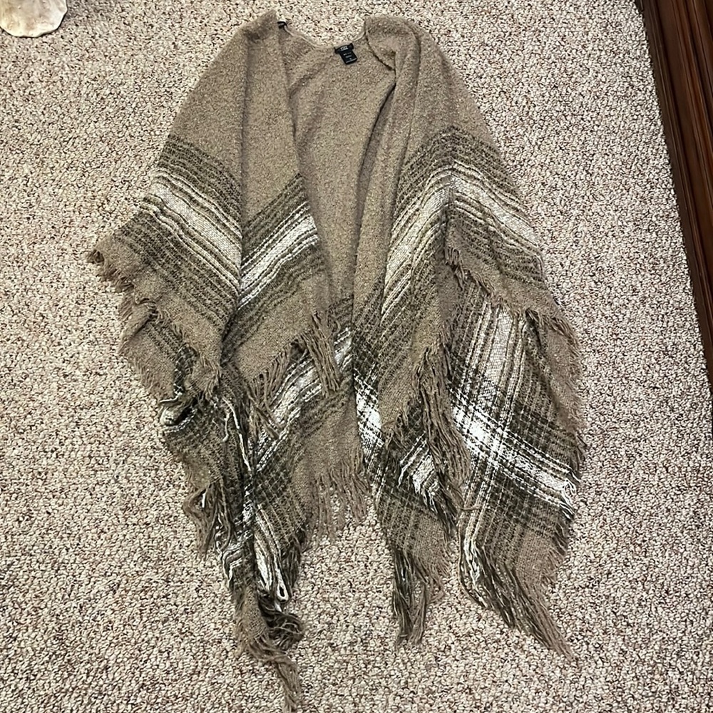 Fits plaid wrap